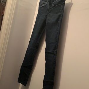 W24L32 Levi’s modern rise